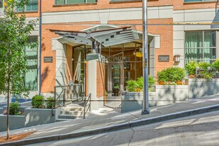 1420 Terry Ave, Unit 408 in Seattle, WA - Building Photo