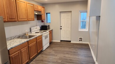 218 N Alden St in Philadelphia, PA - Building Photo - Building Photo