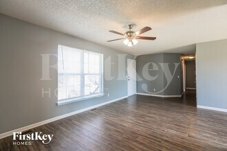 2211 Larkspur in Excelsior Springs, MO - Building Photo - Building Photo