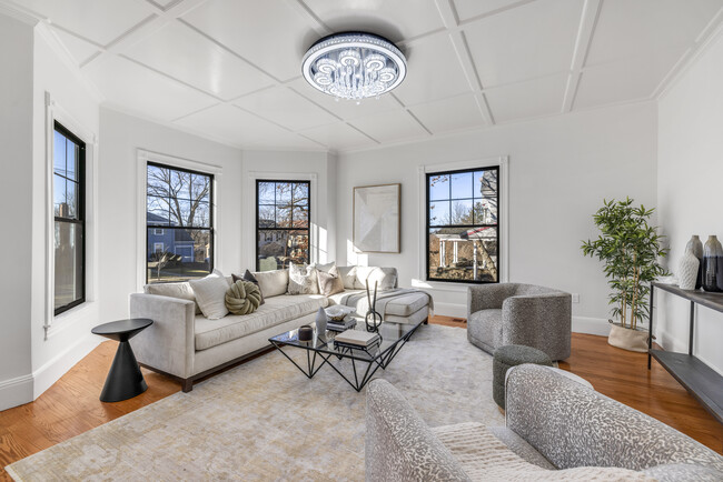 33 Washington St in Newton, MA - Building Photo - Building Photo