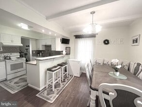 14441 Turin Ln in Centreville, VA - Building Photo - Building Photo