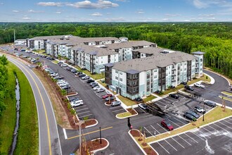 Lively Murrells Inlet in Murrells Inlet, SC - Foto de edificio - Building Photo