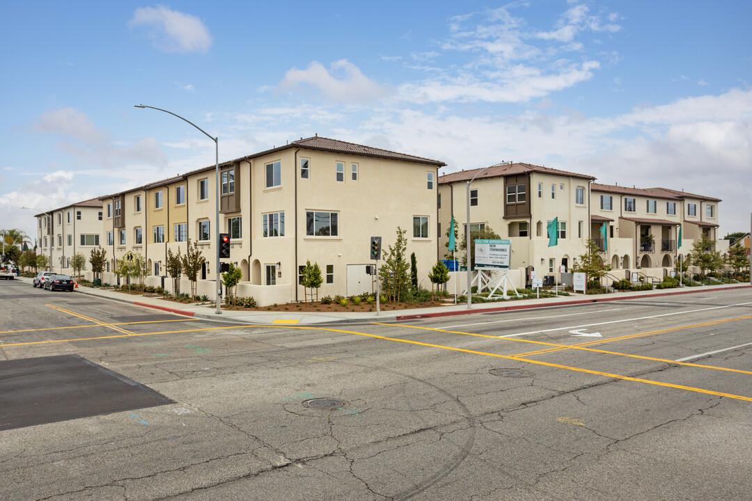 Flora Walk in Torrance, CA - Foto de edificio