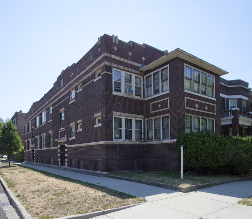 1017 W 77th St in Chicago, IL - Building Photo