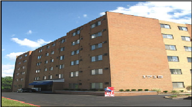 Embassy Apartments in Canton, OH - Building Photo - Building Photo