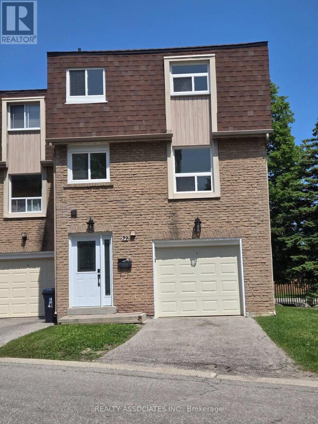 2-32 Stonehill Ct in Toronto, ON - Building Photo - Building Photo