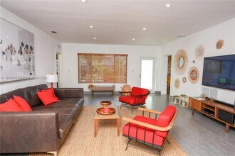 641 86th St in Miami Beach, FL - Building Photo - Building Photo