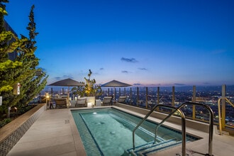 ARQ in Los Angeles, CA - Foto de edificio - Building Photo