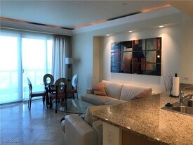 322 E Karen Ave, Unit 1705 in Las Vegas, NV - Building Photo