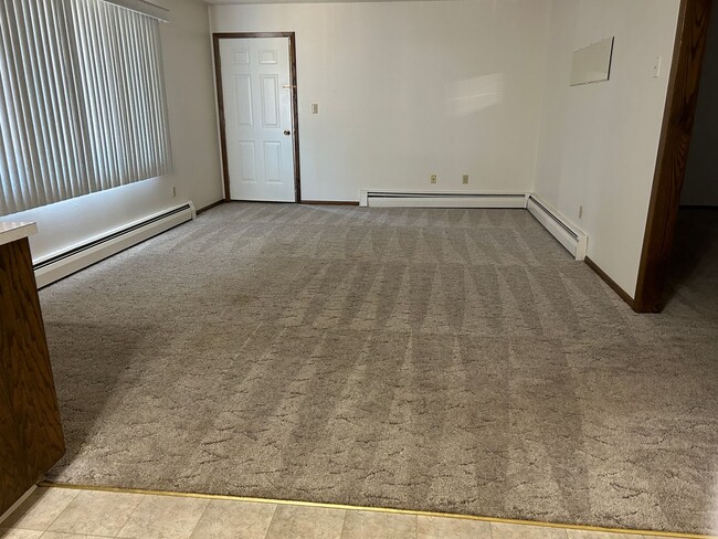 331 9th Ave E in Dickinson, ND - Building Photo - Building Photo
