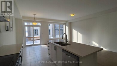 30 Freeman Williams St in Markham, ON - Building Photo - Building Photo