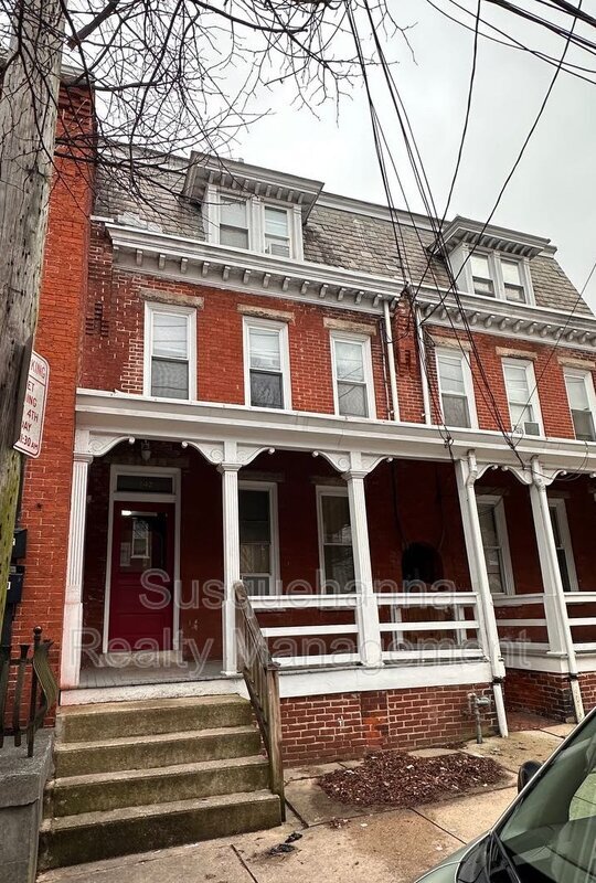 property at 342 N Mulberry St