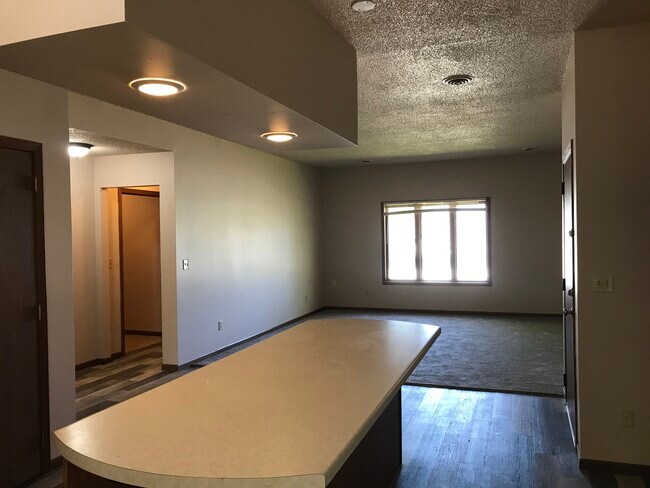 Brownell Apartments in Tomah, WI - Foto de edificio - Building Photo