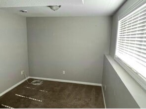 3 Bedroom 2 Bath Detached House in Olds, AB - Building Photo - Building Photo