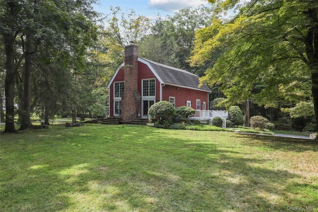 property at 142 E Middle Patent Rd