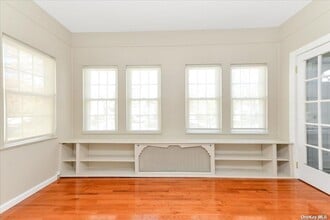 16 Maiden Ln in Lynbrook, NY - Building Photo - Building Photo