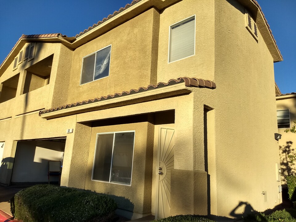 53 Blue Beak Way in Henderson, NV - Building Photo