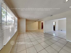 17022 NE 5th Ave in North Miami Beach, FL - Building Photo - Building Photo