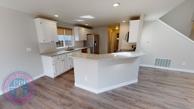 19940 SW Stokesay Ln in Beaverton, OR - Building Photo - Building Photo