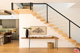 425 N Alfred St in Los Angeles, CA - Building Photo - Building Photo