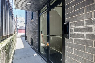 1752 W 18th Pl in Chicago, IL - Foto de edificio - Building Photo