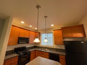 16142 SW Gage Ln in Beaverton, OR - Building Photo - Building Photo