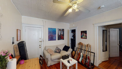 251 Kelton St, Unit 10 in Boston, MA - Foto de edificio - Building Photo
