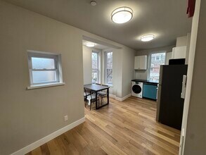 3701 Powelton Ave, Unit 1 RR in Philadelphia, PA - Foto de edificio - Building Photo