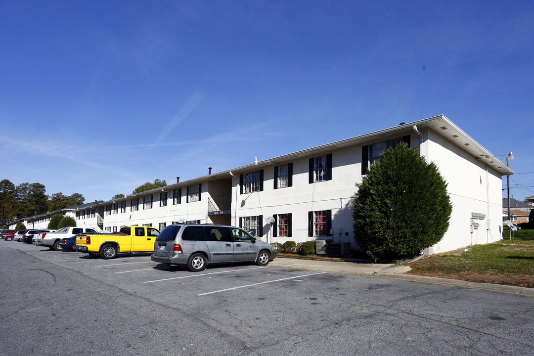 Chamblee Square Apartments in Atlanta, GA - Building Photo