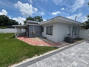 6035 Sage Dr in Orlando, FL - Building Photo - Building Photo