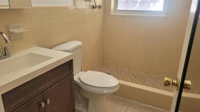 728 SE 19th Ave in Deerfield Beach, FL - Building Photo - Building Photo