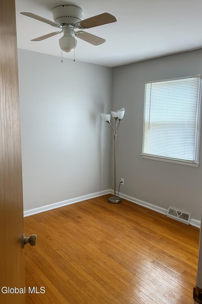 5 Maine Ave in Rensselaer, NY - Building Photo - Building Photo