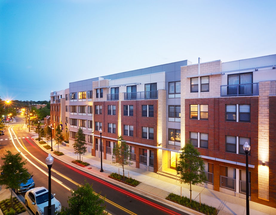 Shelton Apartments in Arlington, VA - Building Photo