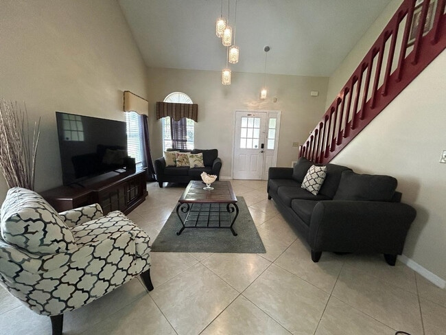 1310 Abberton Dr