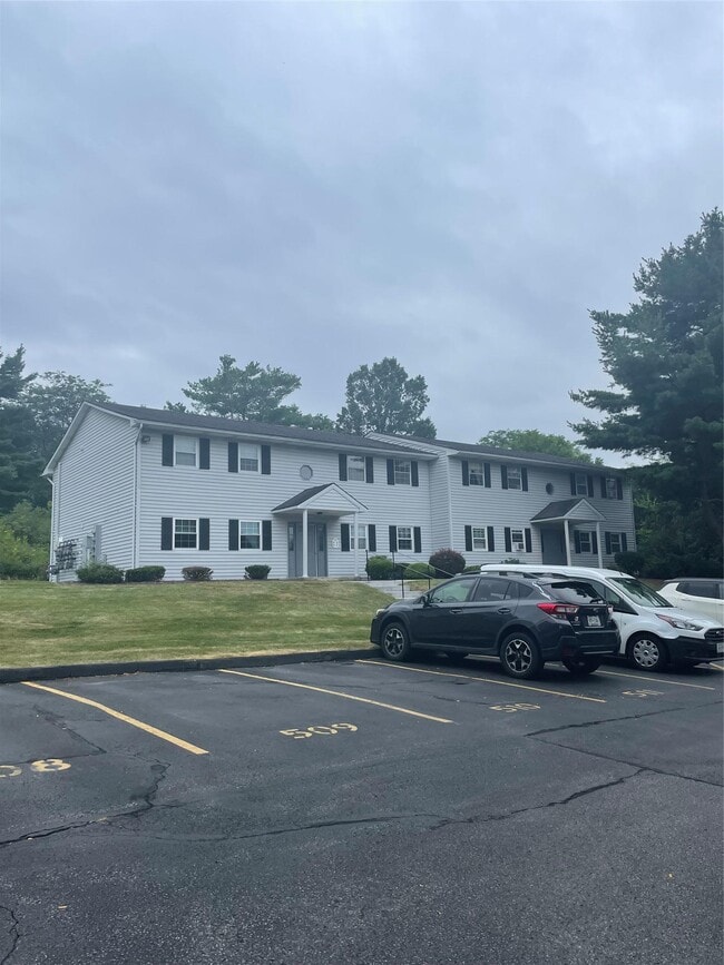 property at 8 Ivy Ct