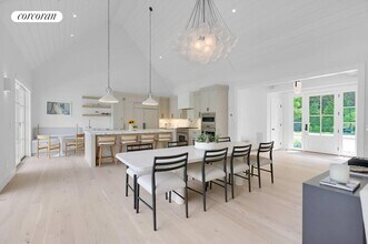 33 Hands Creek Rd in East Hampton, NY - Building Photo - Building Photo