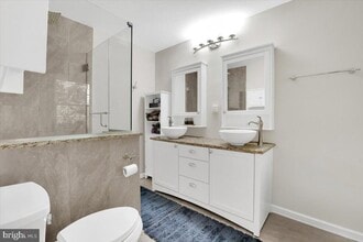 8605 Western Oak Dr, Unit 2 in Springfield, VA - Building Photo - Building Photo