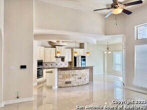 2607 Seal Pointe in Converse, TX - Building Photo - Building Photo