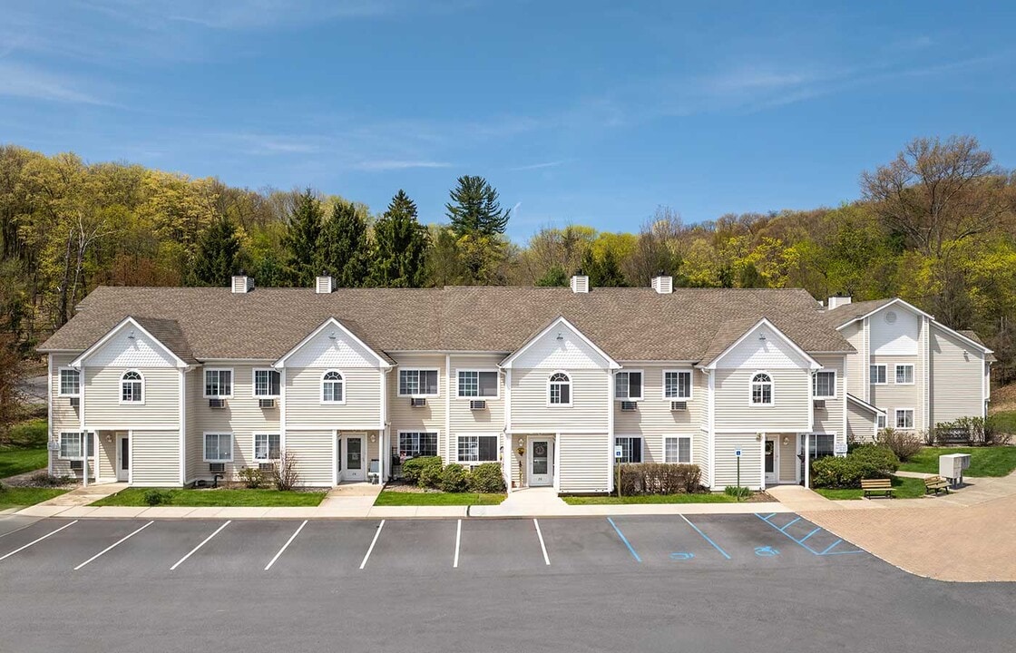 Devon Woods in Warwick, NY - Building Photo