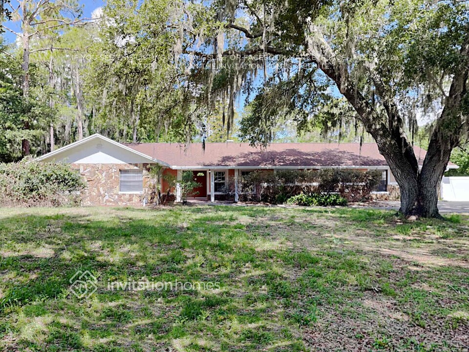 18402 Crawley Rd in Odessa, FL - Building Photo