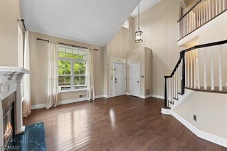 2 Rider Terrace in Princeton, NJ - Foto de edificio - Building Photo