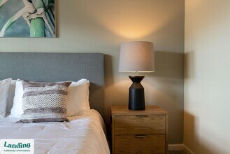 715 W Slaughter Ln, Unit 01-0831 in Austin, TX - Foto de edificio - Building Photo