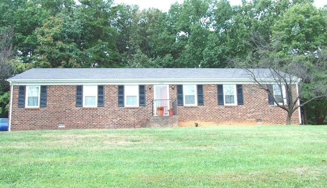 property at 1605 Wards Ferry Rd