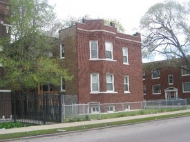 1000 N Lamon St Apartments