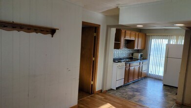 521 Ann St SE in Willmar, MN - Building Photo - Building Photo