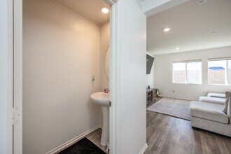 30937 Viper Ct in Winchester, CA - Building Photo - Building Photo