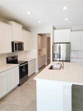 2518 Warren Acrs Blvd in Wesley Chapel, FL - Building Photo - Building Photo