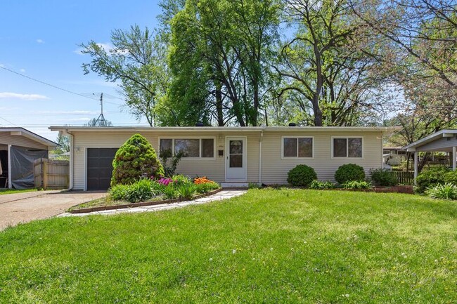 property at 1560 Estes Dr