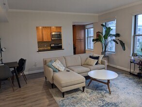 1621 T St NW, Unit 702 in Washington, DC - Foto de edificio - Building Photo