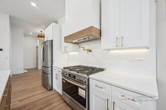 298 Apache Trail in Lake In The Hills, IL - Building Photo - Building Photo